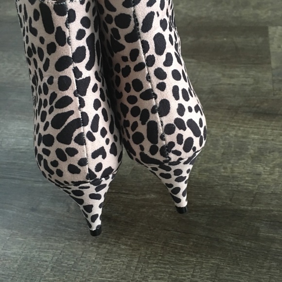 Qupid Ankle Booties Animal Print Kitten Heel-SZ 6 - Picture 5 of 7
